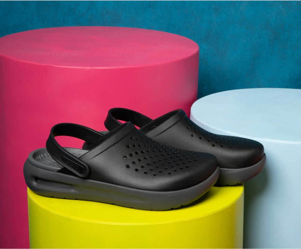 InMotion Black Unisex Clog
