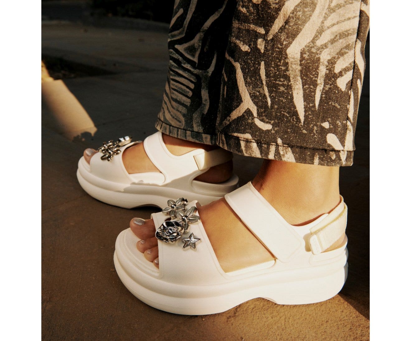 Soho Y Strap Chalk Women Sandal