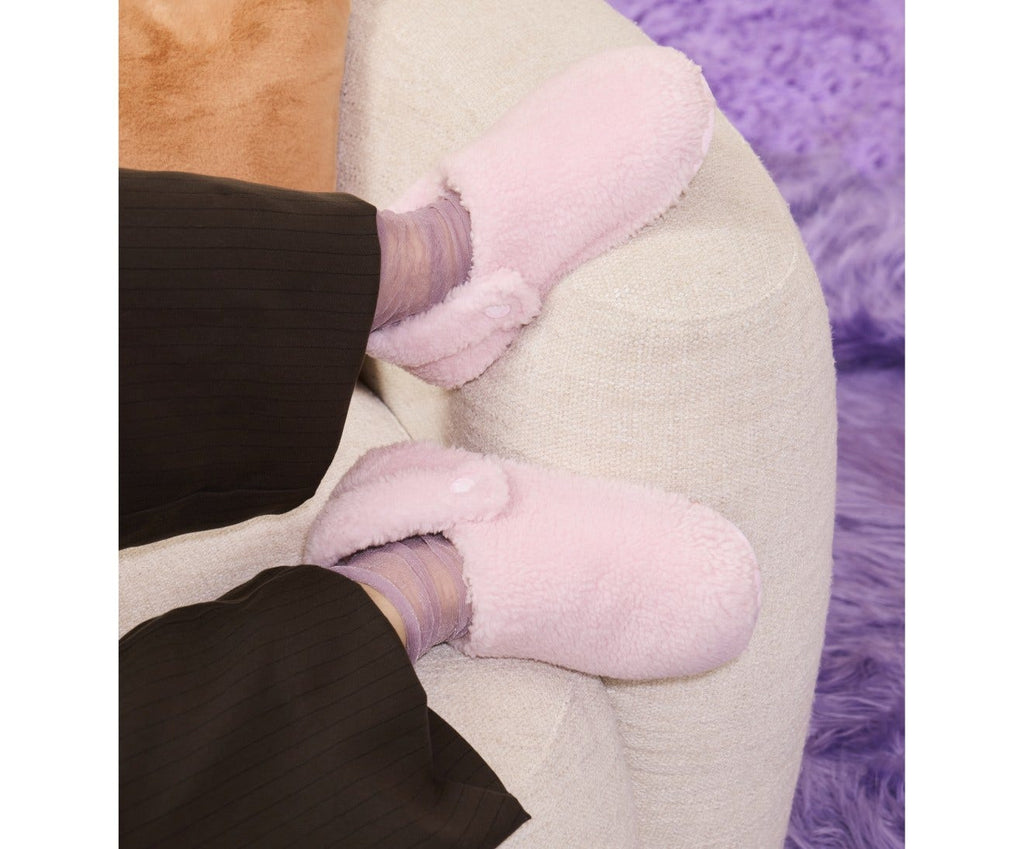 Classic Cozzzy Pink Milk Unisex Slipper