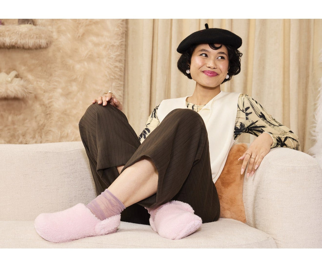 Classic Cozzzy Pink Milk Unisex Slipper